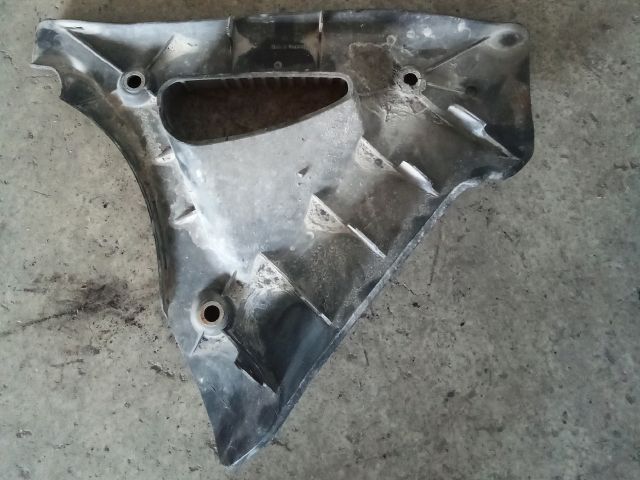 bontott VW TOUAREG Bal hátsó Alsó Lengőkar