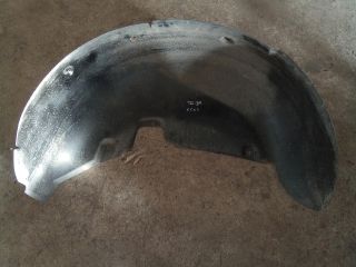 bontott VW TOUAREG Bal hátsó Dobbetét (Kerékjárati, Műanyag)