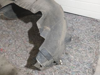 bontott VW TOUAREG Bal hátsó Hátsó Dobbetét (Kerékjárati, Műanyag)