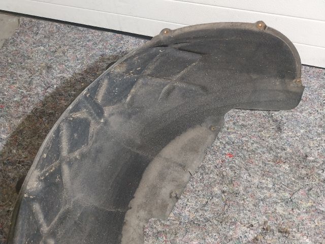 bontott VW TOUAREG Bal hátsó Hátsó Dobbetét (Kerékjárati, Műanyag)