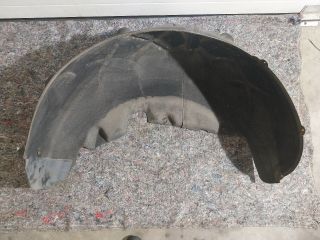 bontott VW TOUAREG Bal hátsó Hátsó Dobbetét (Kerékjárati, Műanyag)