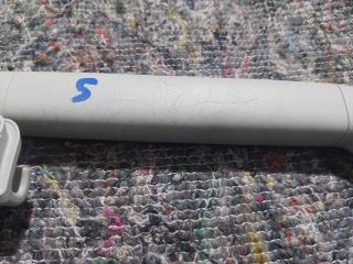 bontott VW TOUAREG Bal hátsó Kapaszkodó (Felső)