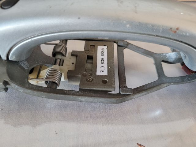 bontott VW TOUAREG Bal hátsó Külső Kilincs