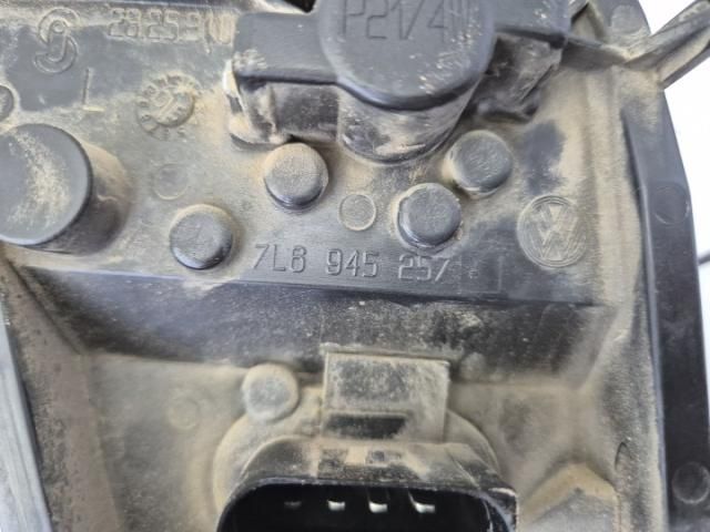 bontott VW TOUAREG Bal Hátsó Lámpa Foglalat