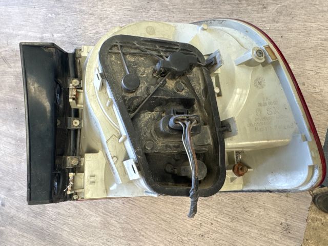 bontott VW TOUAREG Bal Hátsó Lámpa