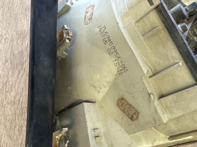 bontott VW TOUAREG Bal Hátsó Lámpa