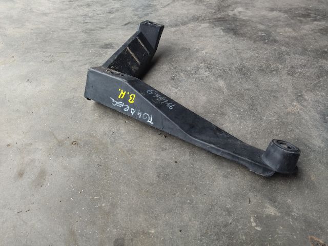 bontott VW TOUAREG Bal hátsó Lökhárító Tartó (Műanyag)