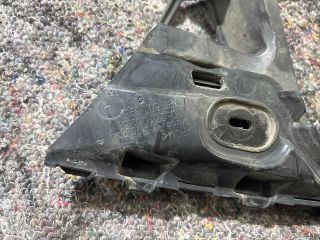 bontott VW TOUAREG Bal hátsó Oldal Lökhárító Tartó (Műanyag)