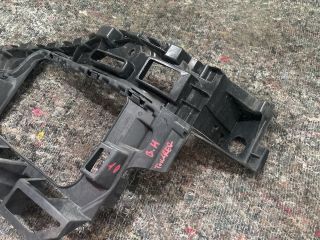 bontott VW TOUAREG Bal hátsó Oldal Lökhárító Tartó (Műanyag)