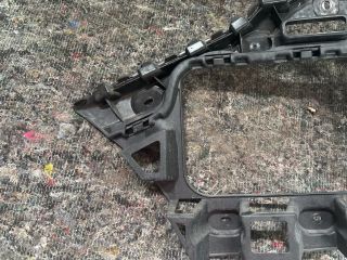 bontott VW TOUAREG Bal hátsó Oldal Lökhárító Tartó (Műanyag)