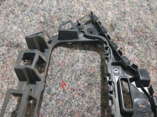 bontott VW TOUAREG Bal hátsó Oldal Lökhárító Tartó (Műanyag)