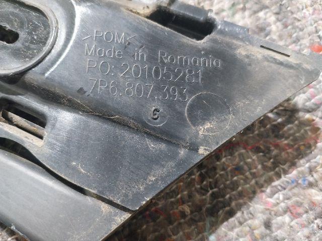 bontott VW TOUAREG Bal hátsó Oldal Lökhárító Tartó (Műanyag)