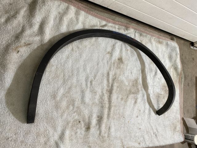 bontott VW TOUAREG Bal hátsó Sárvédő Díszléc