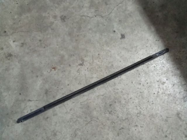 bontott VW TOUAREG Bal hátsó Vízlehúzó Gumicsík