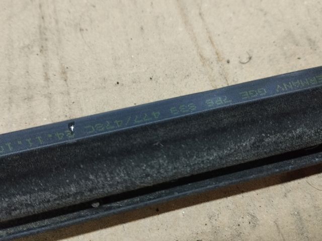 bontott VW TOUAREG Bal hátsó Vízlehúzó Gumicsík