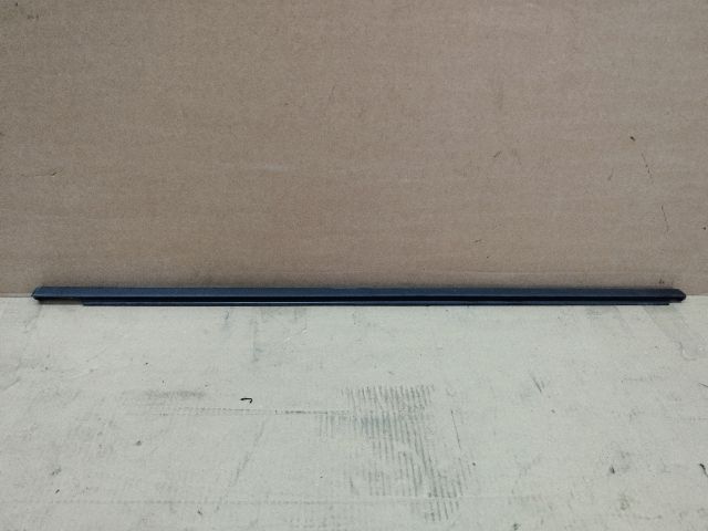 bontott VW TOUAREG Bal hátsó Vízlehúzó Gumicsík