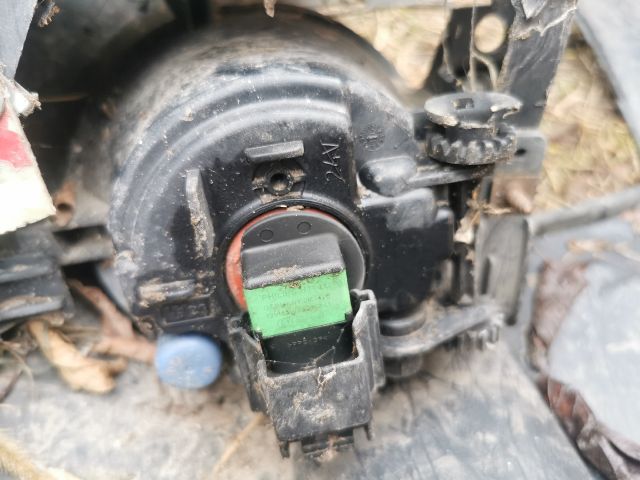 bontott VW TOUAREG Bal Ködfényszóró