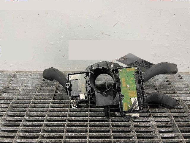 bontott VW TOUAREG Bal Kormánykapcsoló Irányjelző