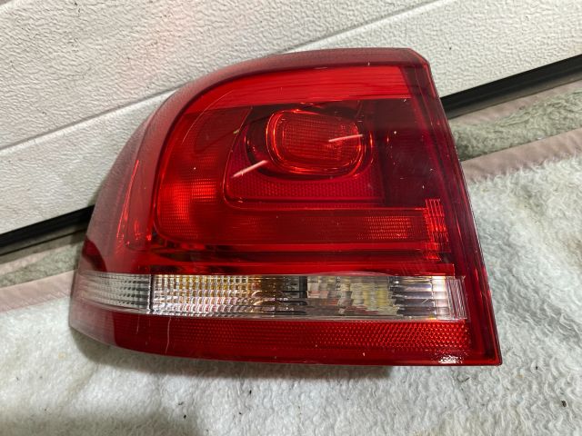 bontott VW TOUAREG Bal Külső Hátsó Lámpa