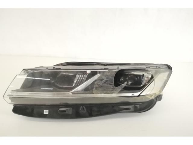 bontott VW TOUAREG Bal Ledes Fényszóró