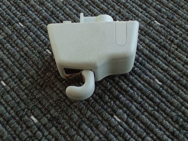 bontott VW TOUAREG Bal Napellenző Tartó