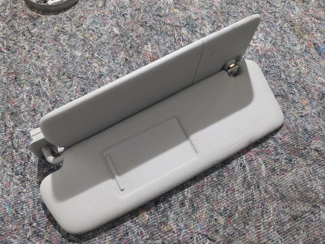 bontott VW TOUAREG Bal Napellenző