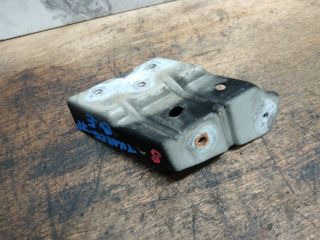 bontott VW TOUAREG Bal Sárvédő Oldaltartó