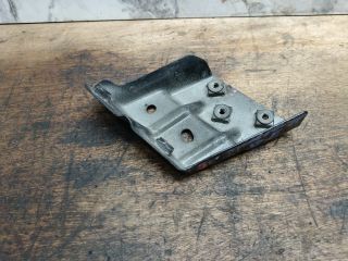 bontott VW TOUAREG Bal Sárvédő Oldaltartó