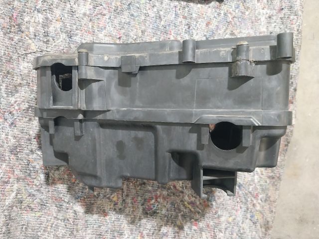 bontott VW TOUAREG Biztosítéktábla Doboz