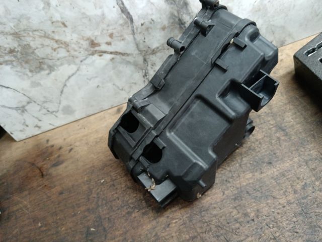 bontott VW TOUAREG Biztosítéktábla Doboz