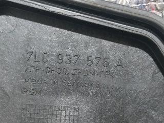 bontott VW TOUAREG Biztosítéktábla Doboz