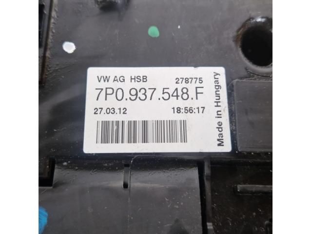 bontott VW TOUAREG Biztosítéktábla Utastér