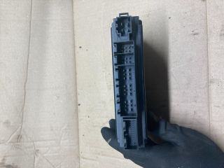 bontott VW TOUAREG Biztosítéktábla Utastér