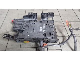 bontott VW TOUAREG Biztosítéktábla Utastér