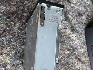 bontott VW TOUAREG CD / DVD Tár