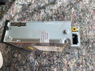 bontott VW TOUAREG CD / DVD Tár