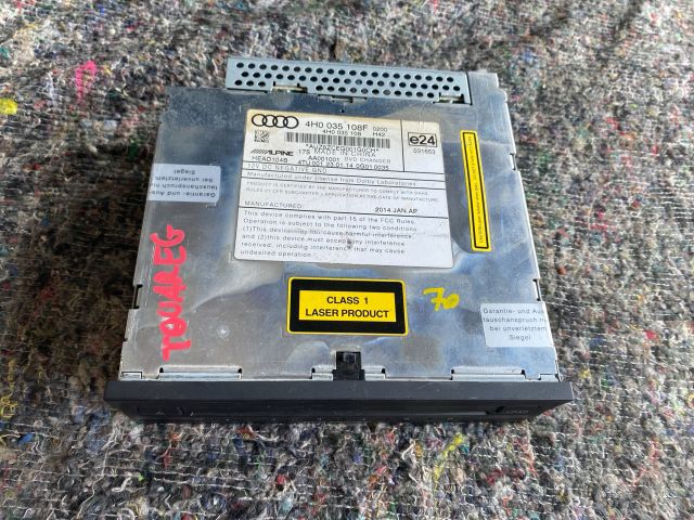 bontott VW TOUAREG CD / DVD Tár