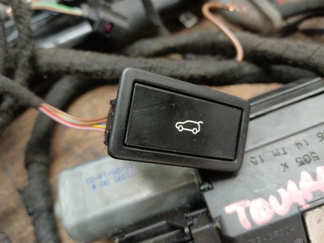 bontott VW TOUAREG Csomagtér Ajtó Vezérlőegység