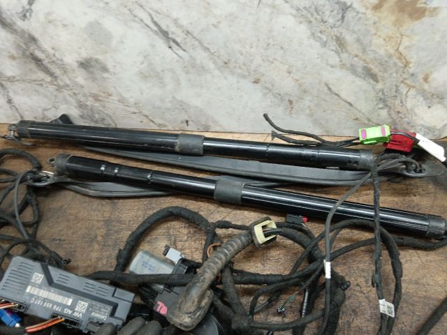 bontott VW TOUAREG Csomagtér Ajtó Vezérlőegység