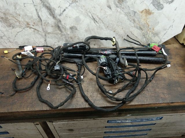 bontott VW TOUAREG Csomagtér Ajtó Vezérlőegység