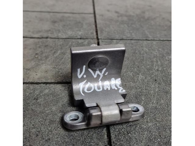 bontott VW TOUAREG Csomagtérajtó Bal Zsanér