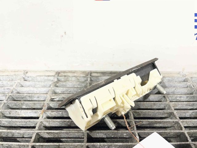 bontott VW TOUAREG Csomagtérajtó Kilincs