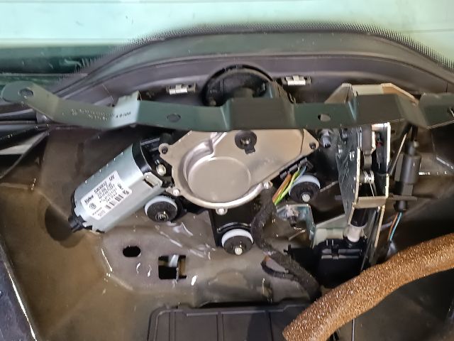 bontott VW TOUAREG Csomagtérajtó (Részeivel)