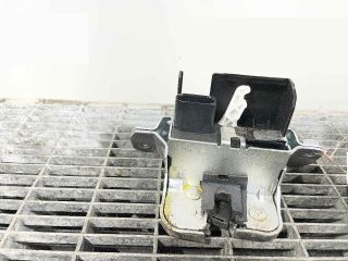 bontott VW TOUAREG Csomagtérajtó Ütköző