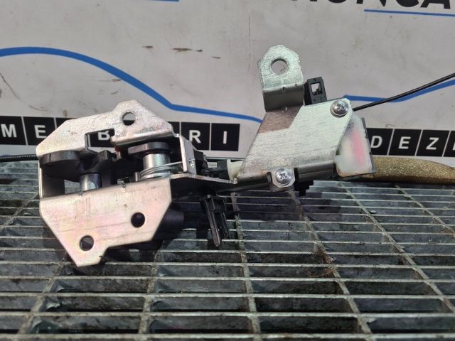 bontott VW TOUAREG Csomagtérajtó Zárszerkezet