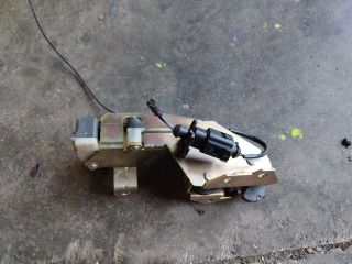 bontott VW TOUAREG Csomagtérajtó Zárszerkezet