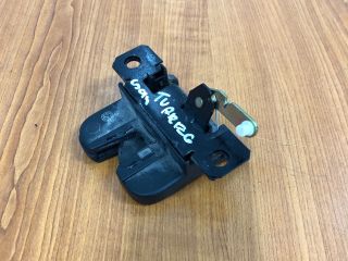 bontott VW TOUAREG Csomagtérajtó Zárszerkezet