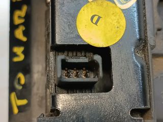 bontott VW TOUAREG Csomagtérajtó Zárszerkezet