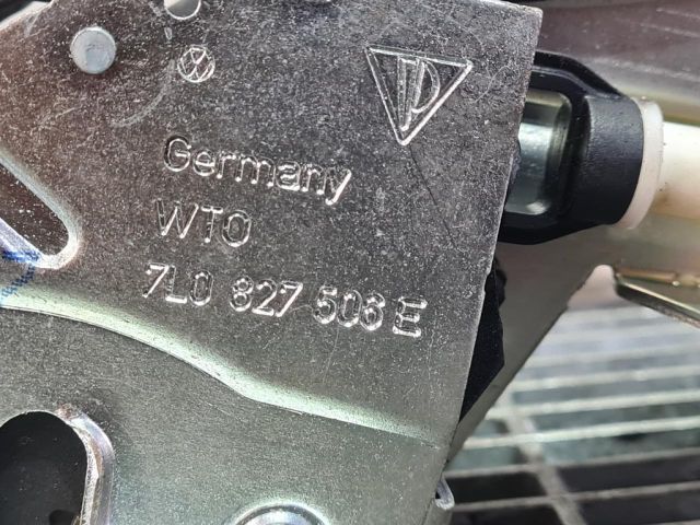 bontott VW TOUAREG Csomagtérajtó Zárszerkezet