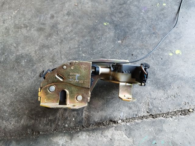 bontott VW TOUAREG Csomagtérajtó Zárszerkezet